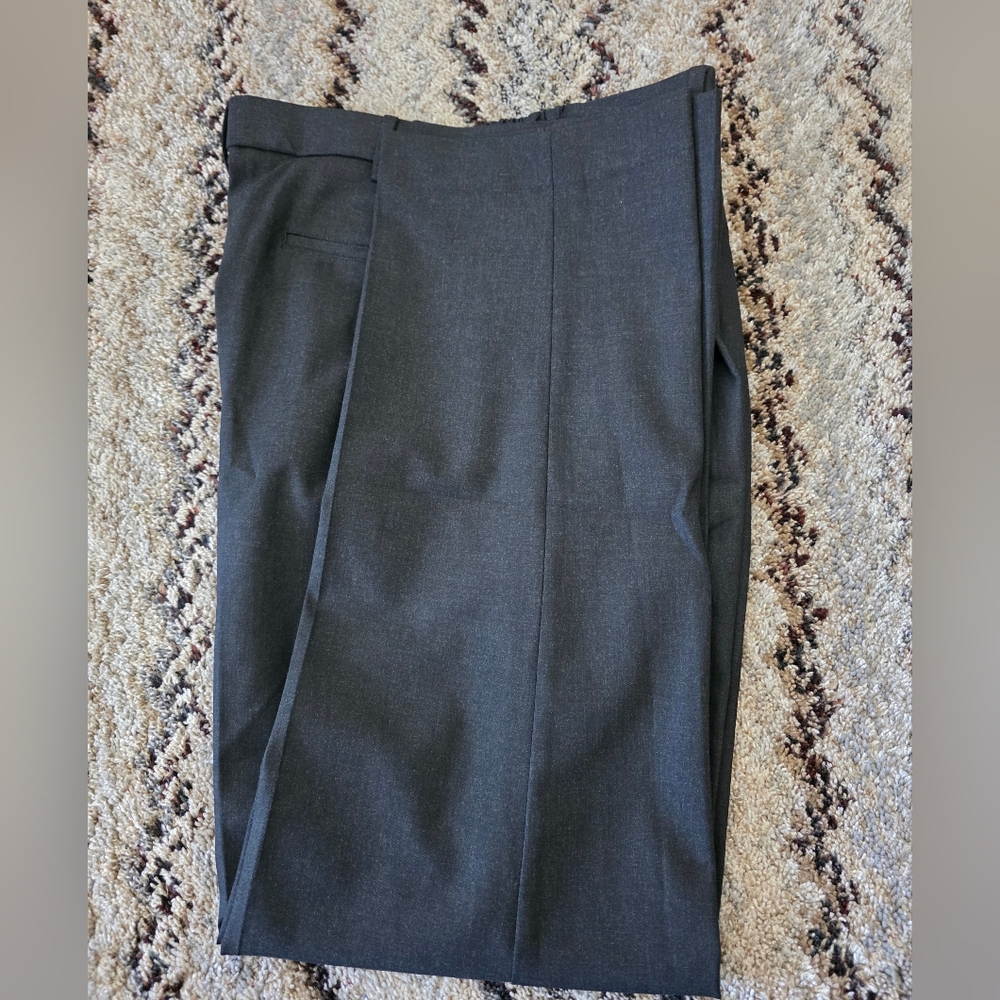 Tommy Hilfiger Mens Dress Pants 34x32 Wrinkle Free Charcoal Career $95 Relax Fit - Picture 5 of 6